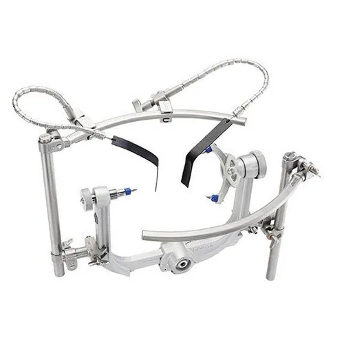 Leyla Retractors